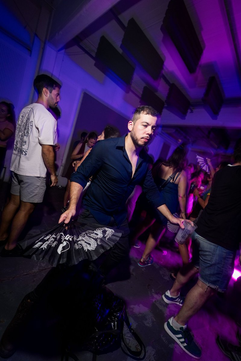 🎉 Cada martes, un nuevo viaje musical. Vení a vivirlo, vení a bailarlo 💃

➡️ 20.1
Santos Dumont 4040 - Chacarita -
🕗 19 a 24 hs (se puede ingresar en cualquier momento).
Tickets en bit.ly/MartesdeLaGran…