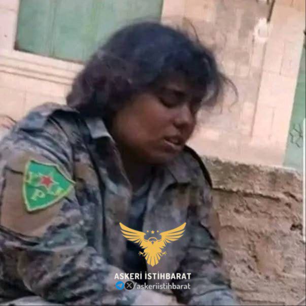 Rd_fas1's tweet photo. "حقيقة قسد"
بقلم الكاتب الكردي باران أيوبي.

دخل الإسلام إلى المناطق الكردية قبل نحو 1380 عامًا ، ودخل فيه كل الأكراد إلا فئةً صغيرةً جدًا بقيت على دينها ، وهم الإيزيديون .*
والحقيقة التي يحاول البعض السخرية منها أو إنكارها هي أن الإيزيدية ديانة تقوم على تقديس الشيطان . وقد يضحك البعض من هذا الكلام ، لكنه واقع معروف ؛ فالإيزيدي إذا تعوّذت من الشيطان أمامه قد يعتبر ذلك إساءة ، وقد يصل الأمر إلى رد فعل عدائي .
تاريخيًا ، لم تكن الخلافات بيننا نحن الأكراد المسلمون وبين الأكراد الإيزيديين خلافات قومية ، بل كانت خلافات دينية وعقدية صريحة ، وشهد التاريخ حروبًا وجدالات وصراعات بين الطرفين بسبب بقاء الإيزيديين على الشرك وعبادة النار ، وهذه وقائع لا يمكن محوها بشعارات حديثة .

لطالما كان الإيزيديون يروننا نحن الأكراد المسلمين على أننا خنّا العهد وخنّا الدين لأننا أسلمنا وتركنا عبادة النار .
لذا بنظرهم نحن المسلمين الاكراد أعداؤهم قبل المسلمين العرب .
واليوم ، أُتيحت لبعض هذه التيارات فرصة ذهبية لاستغلال الوضع السياسي والعسكري في سوريا من أجل تشويه اسم الأكراد عمومًا ، وتقديم أنفسهم ممثلين عنهم .
لكنهم فشلوا ، وخسئوا ، وأخزاهم الله .

يا إخوتي ، كونوا واعين :
قسد ليست لونًا واحدًا ، وليست عقيدة واحدة ، وليست مشروعًا كرديًا خالصًا كما يُروَّج .

*▪️ البنية الحقيقية لقسد ( عسكريًا وقياديًا ) :*

- رأس الهرم : عبد الله أوجلان ( كردي علوي نصيري )

- الصف الأول من القيادات : 
ملحدون شيوعيون ( ضد الدين ).

- الصف الثاني من القيادات : 
إيزيديون ( ضد الاسلام )

- الصف الثالث ( الأدوات ) : علمانيون يساريون ( ضد التدين )

- الصف الرابع ( منفذو الأوامر ) : 
سريان وآشوريون ( مسيحيون )

- أما عامة المقاتلين فهم خليط :
أكراد وعرب سنة ، مع إضافة دروز وعلويين وغيرهم ، ويُستَخدم هؤلاء كوقود ميداني لا كصنّاع قرار .

🔺 *الهرم الإعلامي لقسد وPKK :*

- قناة روناهي : أصحابها زرادشتيون ( نسخة إيزيدية أشد لعنًا )
- قناة روداو : ملحدون ( مع الصهيونية ضد الاسلام )
- قناة روج آفا : يساريون علمانيون، منفتحون على كل الأديان عدا ( الإسلام السني ) .

وللأسف هؤلاء لديهم تمويل ضخم ويؤثرون على وعي الشعب الكردي بحجة القضية الكردية .

وأيضاً لديهم ماكينة إعلامية ضخمة على مواقع التواصل الاجتماعي وطبعا كل منصاتهم تستخدم اسماء مثل روج افا كردستان سوريا قوات سوريا الديمقراطية قسد وكل هذه الاسماء

وبسبب هذا التضليل الإعلامي ، يرى كثير من الناس قسد على أنها تمثل الأكراد الخُلّص ، بينما الحقيقة أنها تشبه تمامًا :

حكم حافظ الأسد
علوي ن��يري يحكم سوريا السنية ، بقرار أقلوي ، وفكر بعثي يساري ، ومشروع لا يشبه المجتمع الذي يحكمه .
وهكذا هي قسد مع الأكراد .
تحترم كل الأكراد ( الأقليات الدينية ) وتحارب أكراد السنة الأكثرية بطريقة غير مباشرة ومُسَيَّسَة وإعلامية مع إقناعهم بالقضية الكردية . 

*- أتمنى ان يعرف الناس ال��رق بين الأكراد كشعب مسلم وبين قسد كمشروع معادٍ للإسلام السني ومتعدد العقائد .*

واتمنى من الجميع مشاركة هذا المنشور على نطاق واسع لكي يصل الى شريحة اوسع للناس الذين لا يعرفون ماذا يحصل في شمال شرق سوريا

*باران ايوب