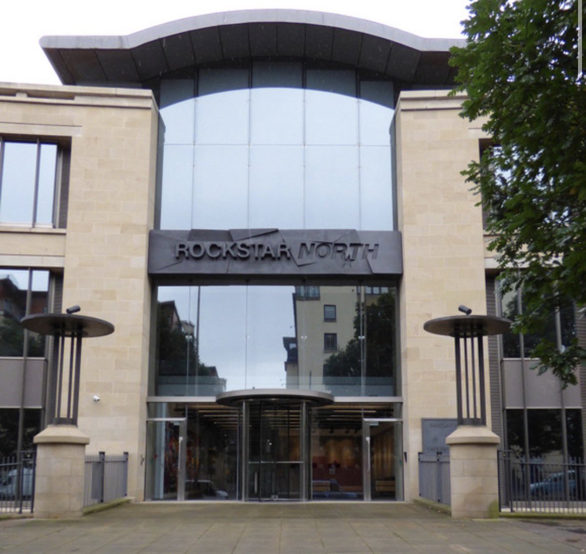 GamingTechUK's tweet image. Thankfully no one at Rockstar North was harmed during the boiler explosion at early hours today.