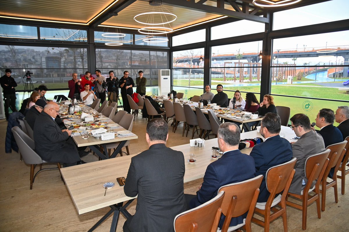 TrabzonBelTr's tweet photo. Trabzon’umuzun turizmde geleceğini planlı ve sürdürülebilir bir yapıya kavuşturmak için 2026-2053 Turizm Master Planı çalışmalarımızı sürdürüyoruz. 

Ön raporumuzu tamamladık. Kadim şehir Trabzon’un turizm anayasasını iş birliği içinde hazırlıyoruz.

Detaylar için 👉🏻 https://t.co/2zFTY8n2Bi