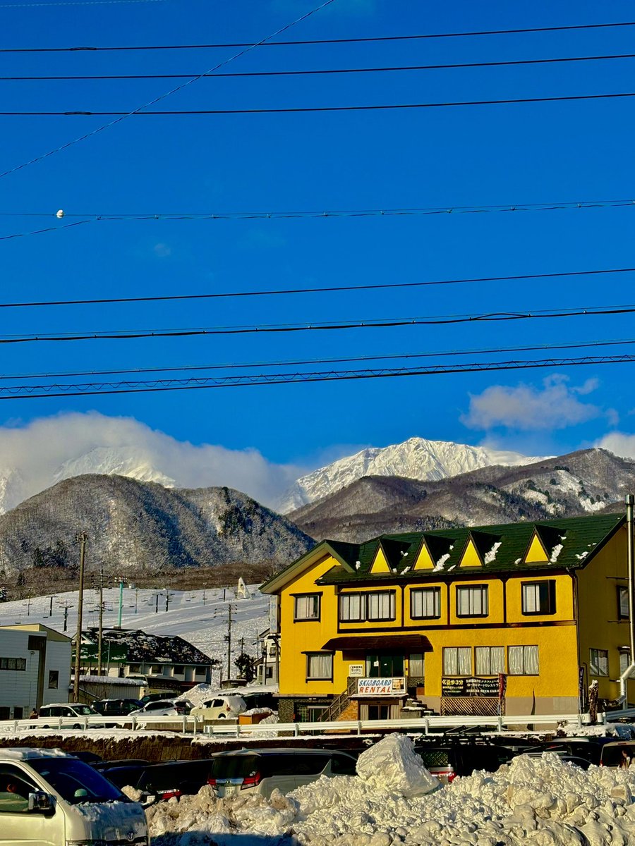 SteakDadstro's tweet photo. I took and edited this on IPhone in Hakuba, Japan. I like this picture, and I loved this Ski town. https://t.co/nTa3TZpmnq