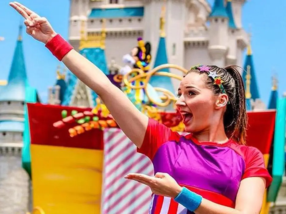 At Disney, staff aren’t allowed to point with one finger.

They must use two fingers or open hand. ALWAYS.

Sounds cute. It’s not.

It’s a control system. A psychological weapon. And if your company ignores this rule, you’re already failing.