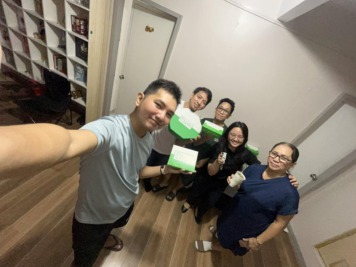 Thank you <a href="/MangInasalPH/">Mang Inasal Philippines</a> nabusog kaming lahat! ang saya talaga kumaen kapag kasama ang pamilya at kaibigan!💚

<a href="/MissMarisRacal/">Maris Racal</a>
<a href="/Mariestellersss/">Mariestellers OFC ⭐</a>

#NapapasarapPagKaingMangInasal
BBQMARIS LOVES MANGINASAL