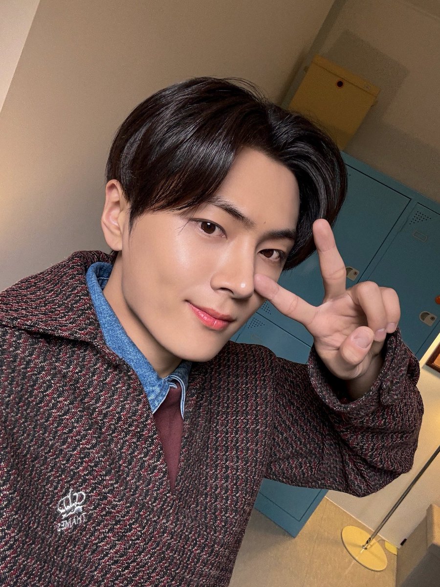 monjayth's tweet image. เจย์ ซองฮุน และเจคไปเป็นแขกรับเชิญในช่อง MIMIMINU's channel ปล่อยออกมาแล้วนะคะ 🐈‍⬛🐧🐶

สามารถรับชมได้ที่ 🌟

🖇️ : youtu.be/rzu6xTUm9xg?si…

PARKPARKSIM MONDAY TAKEOVER
#02zOnMIMIMINU
#ENHYPEN_JAY #ENHYPEN_SUNGHOON
#ENHYPEN_JAKE 
@ENHYPEN @ENHYPEN_members