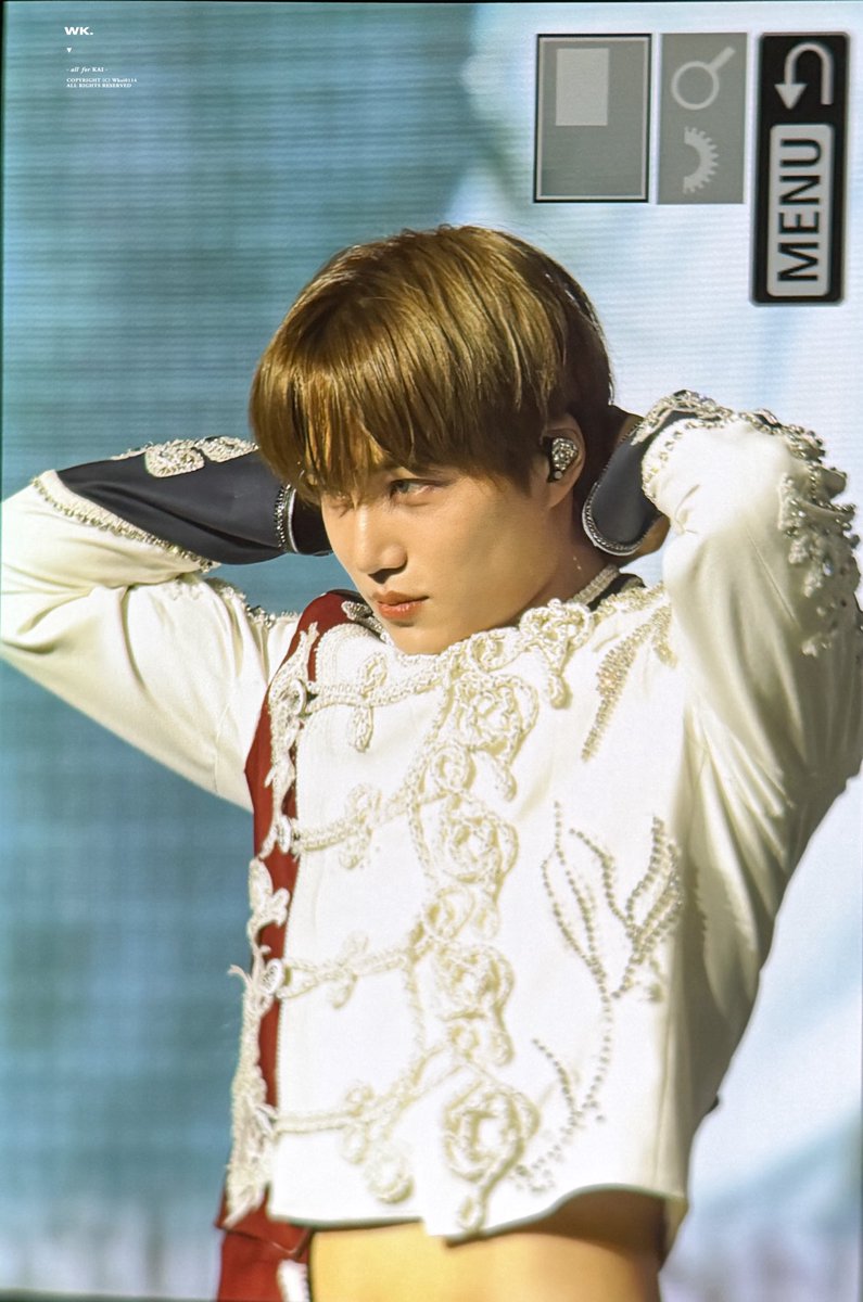 Wkai0114's tweet image. 260119
EXO 'REVERXE' showcase 

💛🤴

#KAI #카이 #종인 #엑소카이
#EXO #엑소 #REVERXE