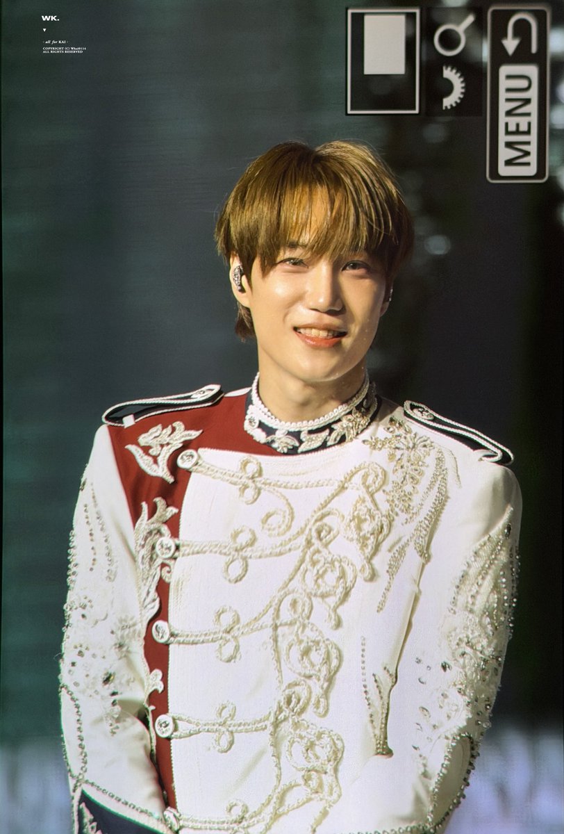 Wkai0114's tweet image. 260119
EXO 'REVERXE' showcase 

💛🤴

#KAI #카이 #종인 #엑소카이
#EXO #엑소 #REVERXE