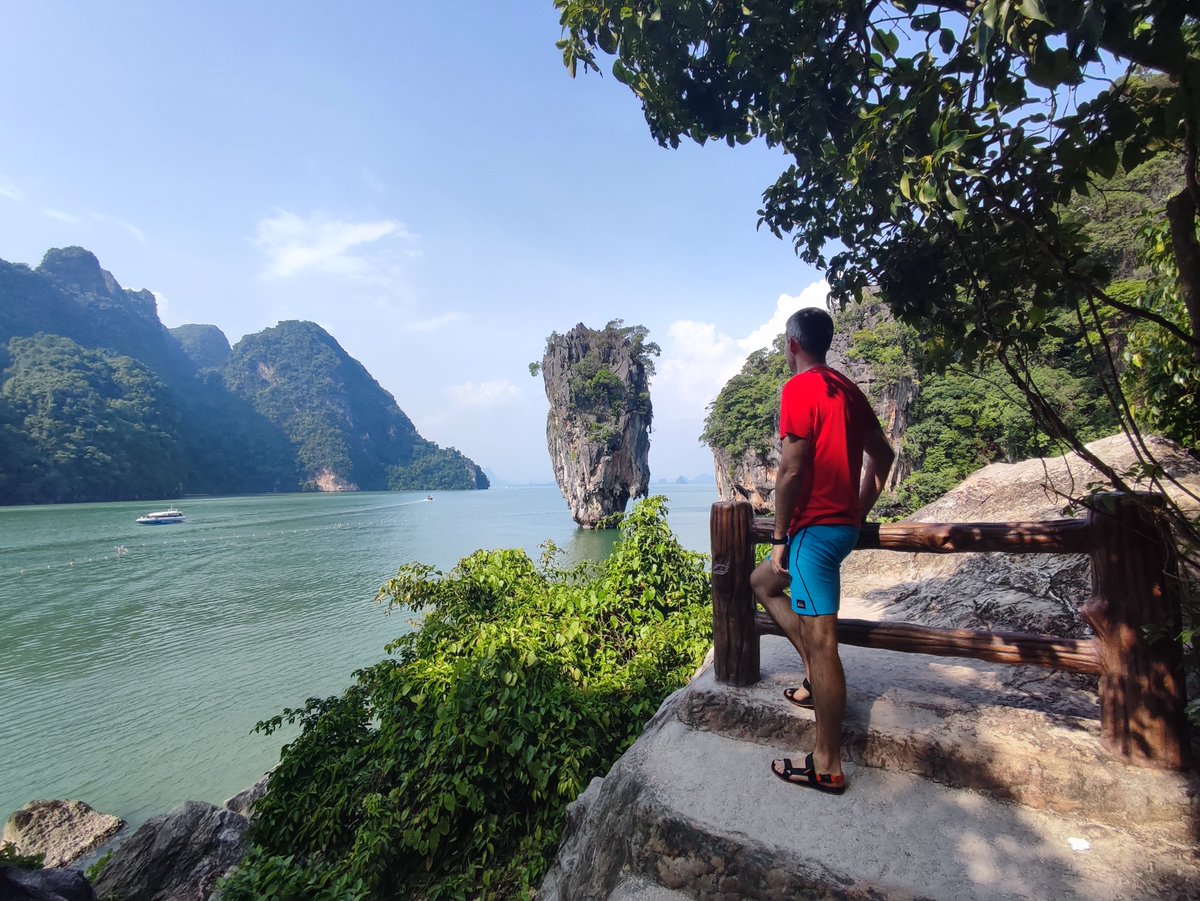 GuiaLowCost's tweet photo. Phuket desde Madrid desde solo 392€ ida y vuelta y con escalas cortas https://t.co/qRIasbaaug