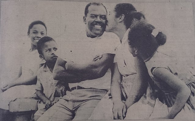 #ArribaAlianza
Varleiva: "Su dribling mágico lo elevó al pináculo de la fama y durante varios años convirtióse en permanente pesadilla para defensores rivales. Adelfo Magallanes brindó fútbol y conquistó aplausos por su maestría de jugador alegre y vivaz".
historiasdelaliancismo.blogspot.com/2026/01/varlei…