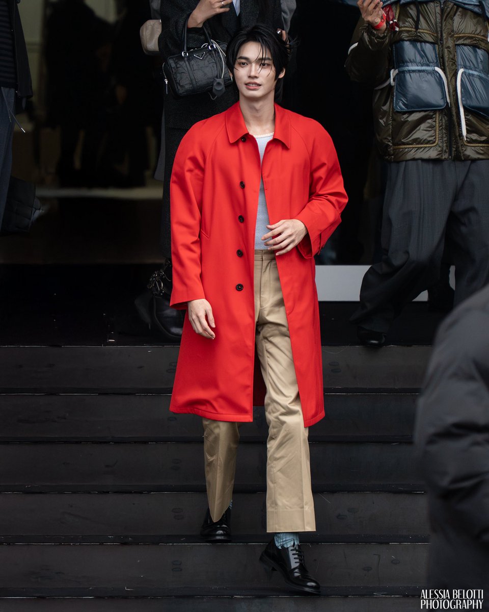 ViewoftheArts's tweet image. MILAN FASHION WEEK F/W 2026 PRADA

WIN as elegant as ever!

📸 Images © Alessia Belotti for View of the Arts / VOA FASHION
⚠️ Do not copy, repost and share without crediting the photographer

#WinxPrada #MFW26 #PRADAFW26 #MilanFashionWeek #วินเมธวิน #fashion