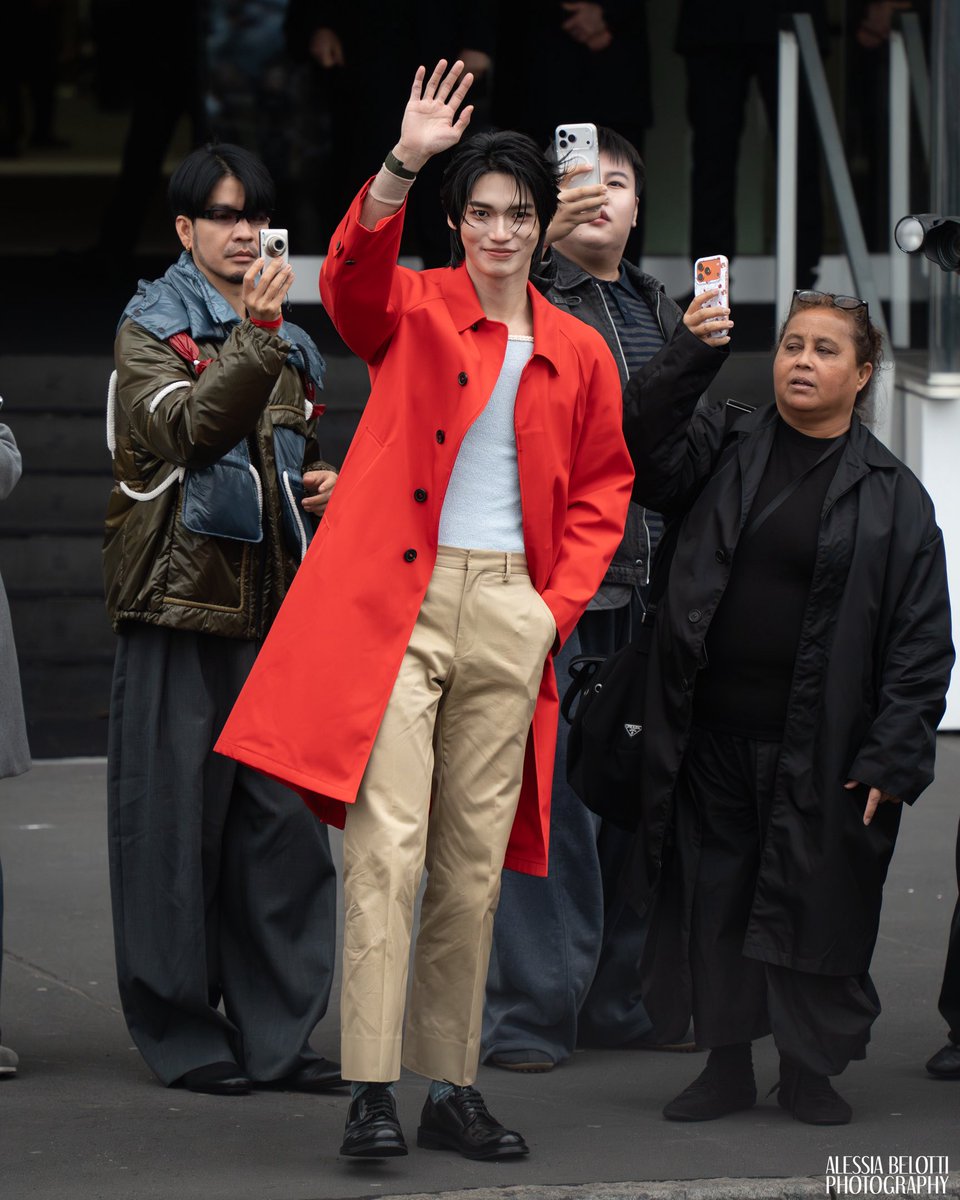 ViewoftheArts's tweet image. MILAN FASHION WEEK F/W 2026 PRADA

WIN as elegant as ever!

📸 Images © Alessia Belotti for View of the Arts / VOA FASHION
⚠️ Do not copy, repost and share without crediting the photographer

#WinxPrada #MFW26 #PRADAFW26 #MilanFashionWeek #วินเมธวิน #fashion