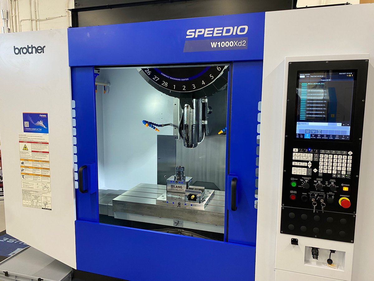 wmtcnc's tweet photo. #BlueMonday? Only the Brother kind!

This #SPEEDIO W1000Xd2 recently left our doors, packed with a new 28‑tool magazine, 500kg table load and the perfect @Lang_TechnikUK #Workholding pairing! Thank you, Danny and Gareth, for the successful collaboration. 🙌 https://t.co/CU4wsv7vnO