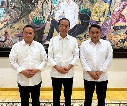Dua Kepala Daerah yang ditangkap KPK hari ini adalah TITIPAN Jokowi semua

Bupati Pati, Sudewo dan Walikota Madiun Maidi menjelang Pilkada MENGEMIS endorse ke Jokowi

Jokowi mulai RONTOK disegala lini, termakan oleh kelakuannya yang TAMAK, RAKUS dan HAUS kekuasaan