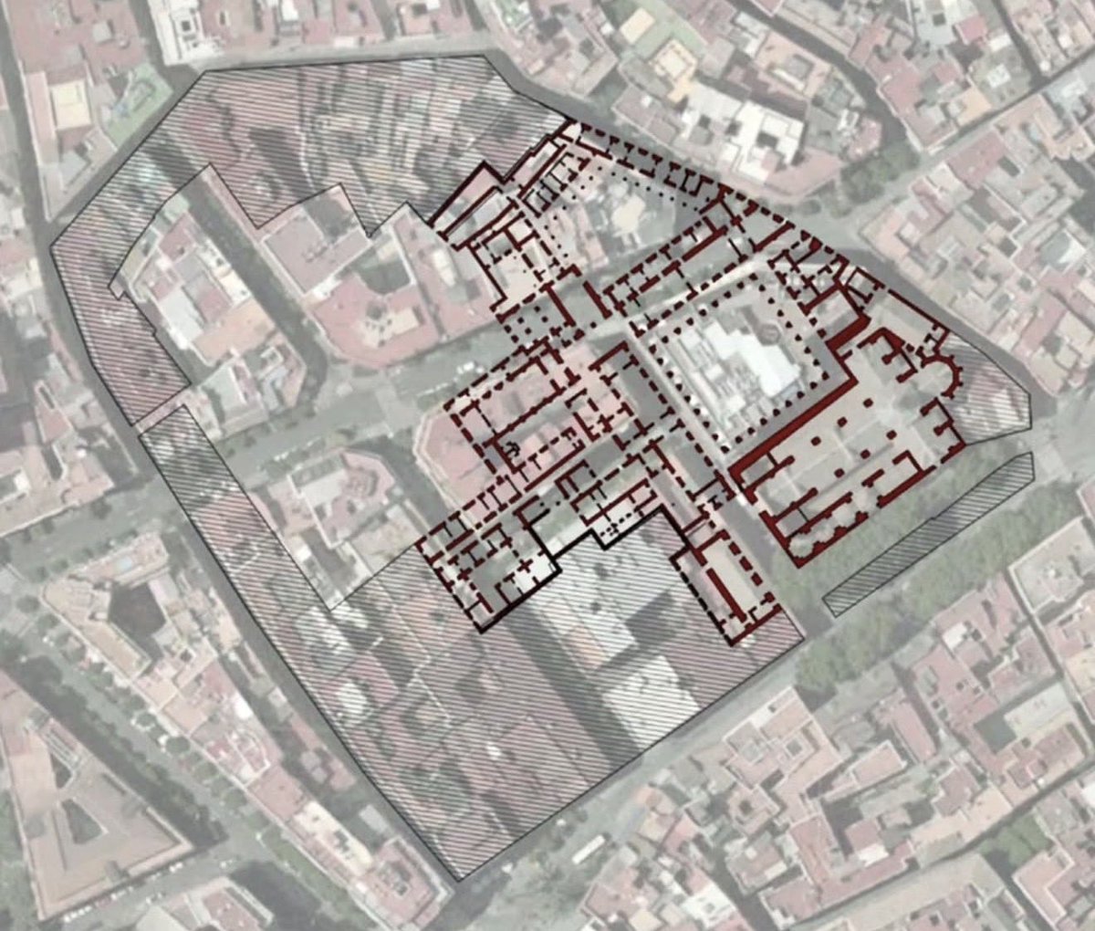 gomezdetejada's tweet photo. Superposición de la restitución gráfica del exconvento de San Pablo de Sevilla en 1888 sobre la trama urbana actual, según Alejandra Valdivieso-Morquecho.

El Convento de San Pablo se fundó en el año 1248 y su exclaustración fue en el año 1835. Se encontraba enmarcado por las actuales calles Bailén, San Pedro Mártir, Gravina y San Pablo, con viviendas adosadas a las tapias de su gran huerta central, con una extensión de más de dos hectáreas.

Pertenece al artículo "Exclaustraciones y espacio urbano: el convento de S. Pablo de Sevilla" dentro de la publicación
"Monasterios sevillanos y espacio urbano" de la REAL ACADEMIA SEVILLANA DE BUENAS LETRAS.

Vía: Sevillabajotuspies
https://t.co/8euaXkDyIi