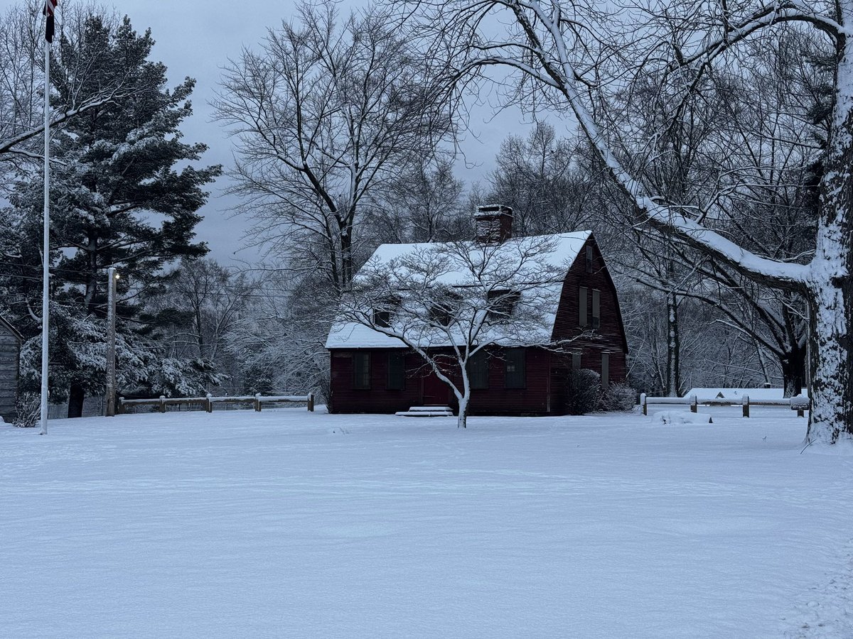 Finished with 2.7” <a href="/NWSBoston/">NWS Boston</a> in my part of East Hartford. Beautiful around town. <a href="/SouthernCTWX/">Southern Connecticut Weather (SCW)</a>