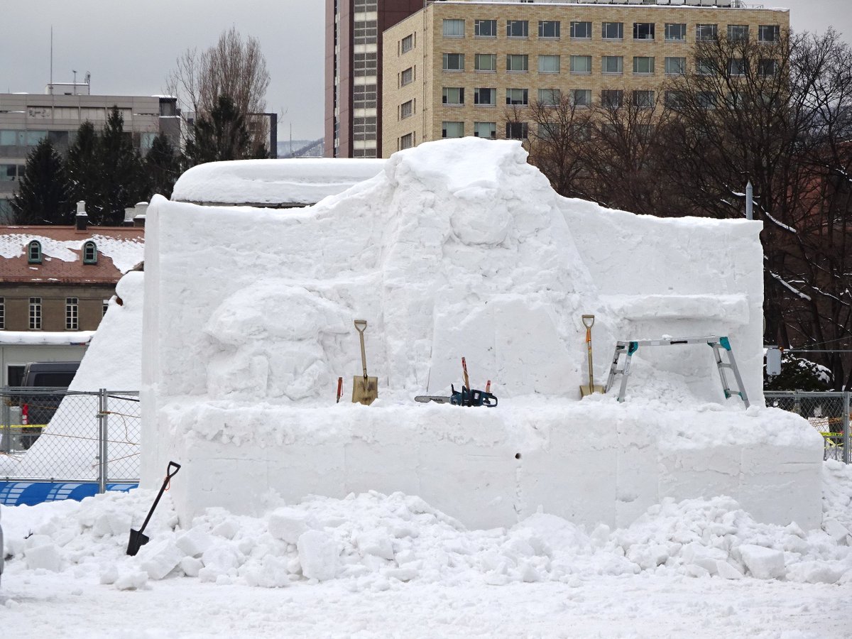 ezorisu73's tweet photo. 制作中の「雪ミク Sweet Snow Ver.」
雪まつり大通11丁目会場の今年2026年の雪ミクの中雪像。
2週間後の雪まつりに向けて制作が始まっていました。
#さっぽろ雪まつり #雪ミク https://t.co/Z6yotXPEzB