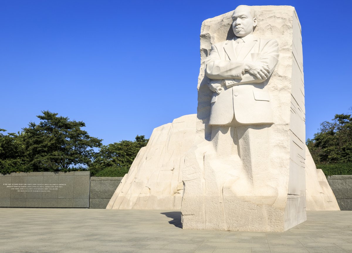 StoddardFinLLC's tweet photo. Today, we honor Dr. King’s legacy of hope, justice, and equality. Let’s strive to lead with kindness and make a difference in our communities. #MLKDay #LegacyOfChange #InspireKindness https://t.co/iSifKFaubY
