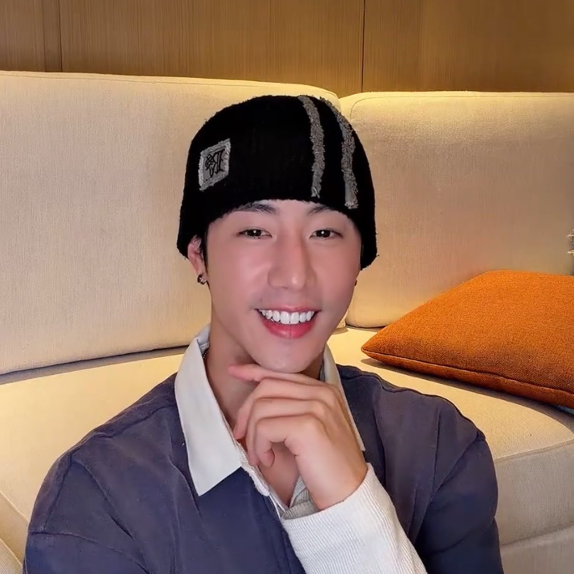 _tantuan's tweet photo. หายคิดถึงขึ้นมาได้นิดนึง 🥰🥰

#MarkTuan #段宜恩 #마크
@marktuan https://t.co/ZTe04eBURu