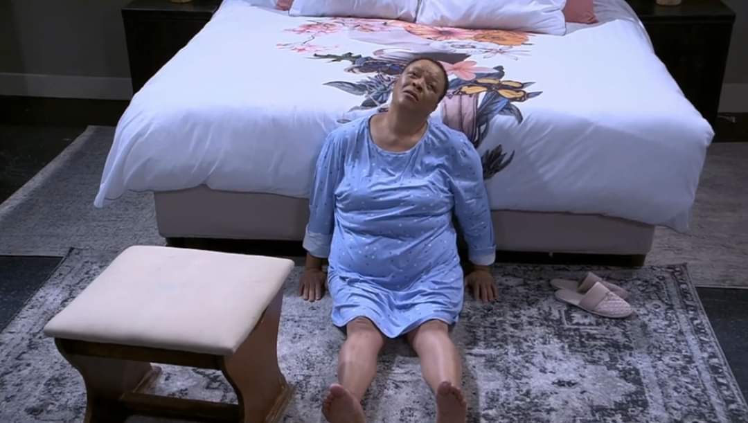 Hali ya maisha ilivyo kwa sasa inatisha. Uamuzi ni ule ule nipate connection niende nje nikasuke wazungu nywele na kufagia barabarani