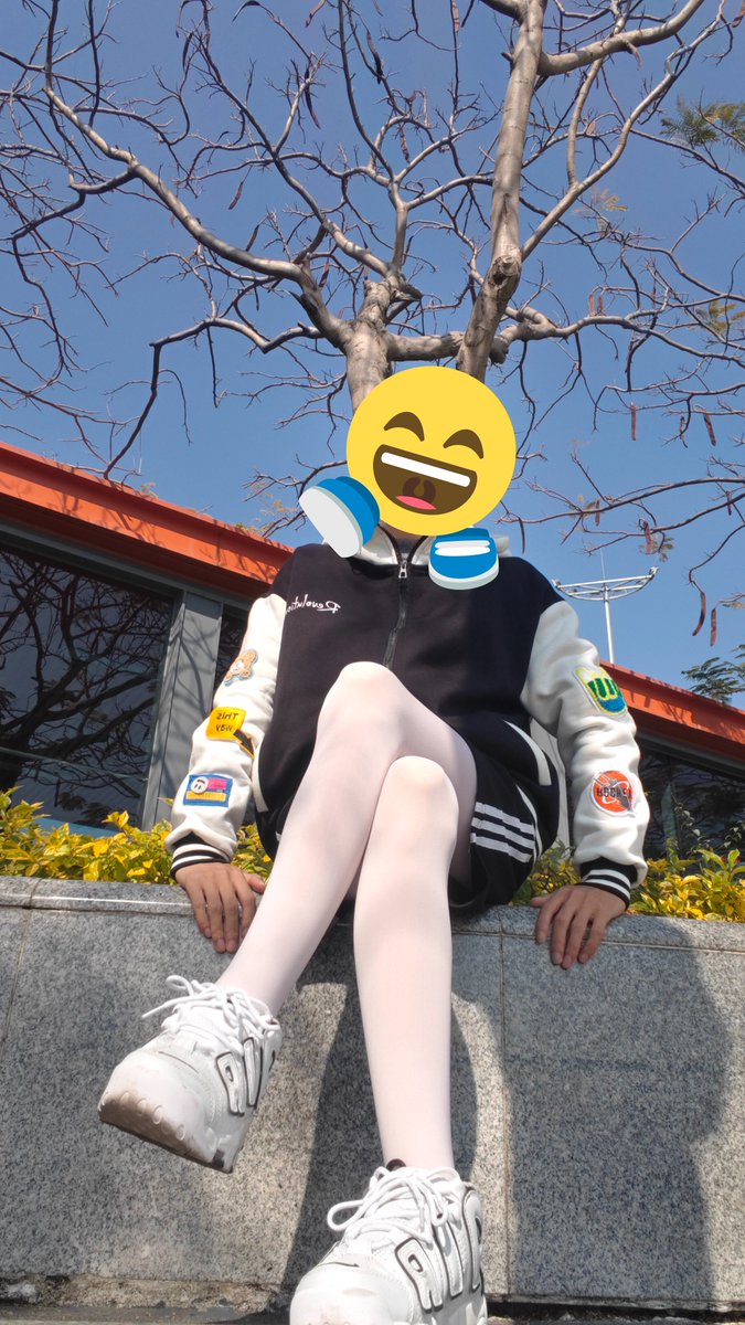 #白色裤袜 #白色连裤袜 #男生白丝 #白丝 #男生穿裤袜 #男生穿白色裤袜 #穿搭 #男生穿裤袜 #白丝男孩