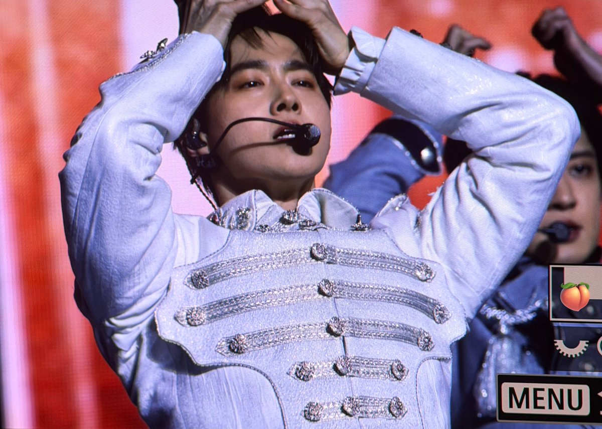 260119 EXO REVERXE 쇼케이스

#수호  #준면 #SUHO #スホ #金俊勉 
<a href="/weareoneEXO/">EXO</a>