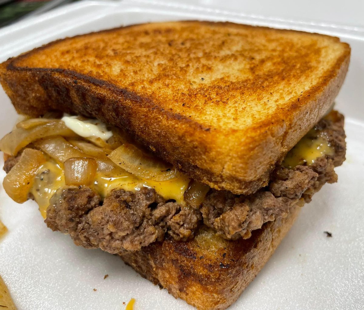 Today we’ll be set up in the Big lots/Harbor Freight parking lot on West Main St. Patty Melts as the special! 11-1:30, 615-337-2660