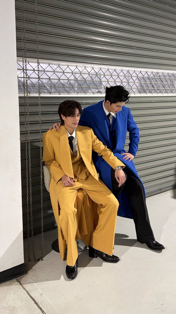 nuparo_'s tweet image. ชั้นรู้ละว่าคอสตูมของปอนด์ภูวินทร์วันนั้นเหมือนอะไร  
#MeAndTheeSeriesAfterParty #PondPhuwin