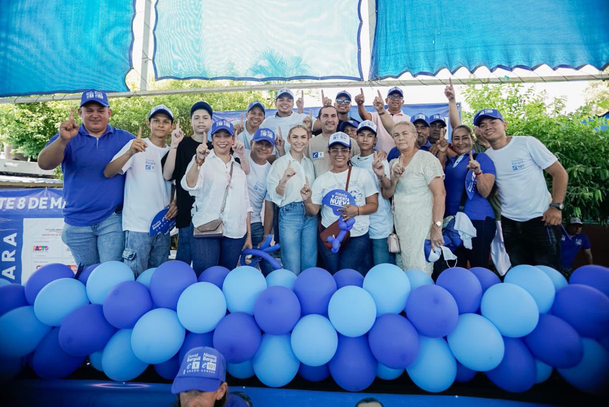 Joselberrocall2's tweet photo. ¡Contundente respaldo! 🔵🔵

Cereté ratifica que es territorio Barguilista. 

La tierra del Oro Blanco habló sin rodeos y se la juega con sus hijos: @NicolasBarguil (C101) a la Cámara y @davidbarguil (C1) al Senado.
Encuentro masivo, respaldo real y liderazgo visible: concejales, exconcejales, dirigentes, JAC y una juventud decidida se alinean con una fórmula que ya mostró resultados.
Universidad de Cartagena, Villa Olímpica, apoyo al campo y al campesinado: obras que pesan más que los discursos.
La marea azul crece, se organiza y avanza. Cereté empuja y Córdoba responde.