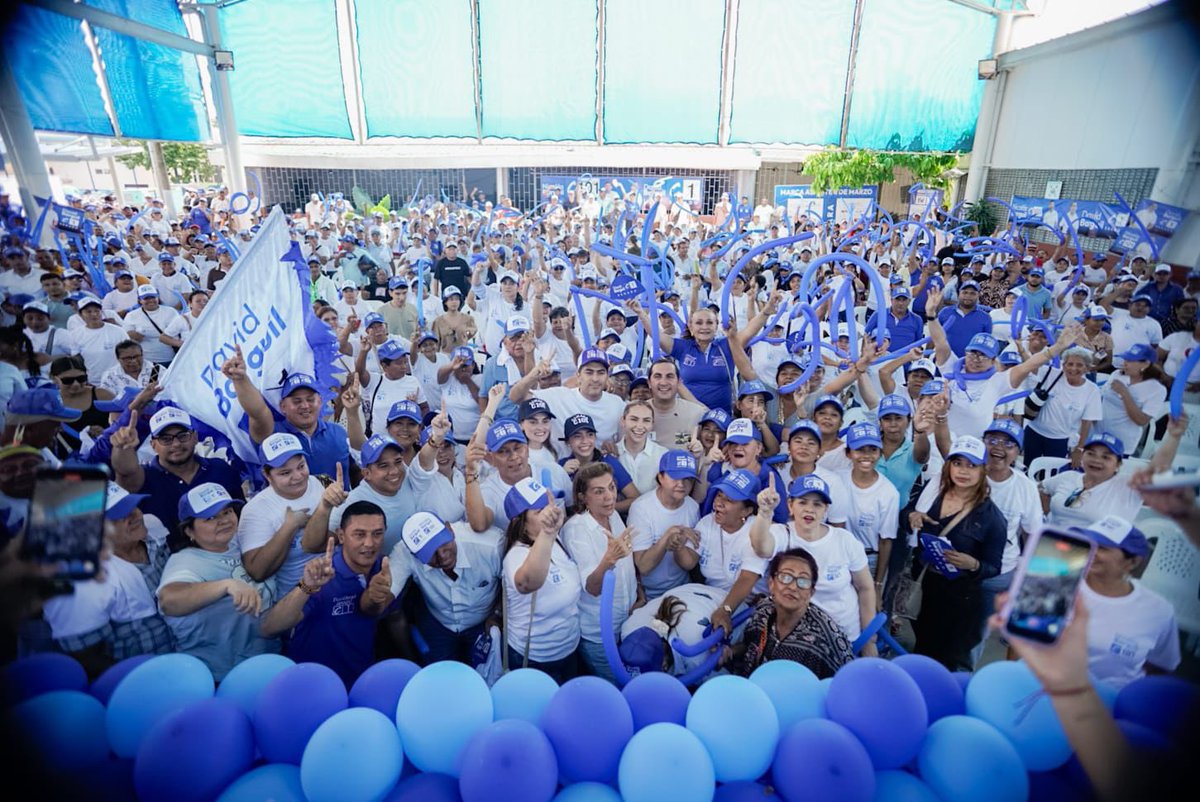 Joselberrocall2's tweet photo. ¡Contundente respaldo! 🔵🔵

Cereté ratifica que es territorio Barguilista. 

La tierra del Oro Blanco habló sin rodeos y se la juega con sus hijos: @NicolasBarguil (C101) a la Cámara y @davidbarguil (C1) al Senado.
Encuentro masivo, respaldo real y liderazgo visible: concejales, exconcejales, dirigentes, JAC y una juventud decidida se alinean con una fórmula que ya mostró resultados.
Universidad de Cartagena, Villa Olímpica, apoyo al campo y al campesinado: obras que pesan más que los discursos.
La marea azul crece, se organiza y avanza. Cereté empuja y Córdoba responde.