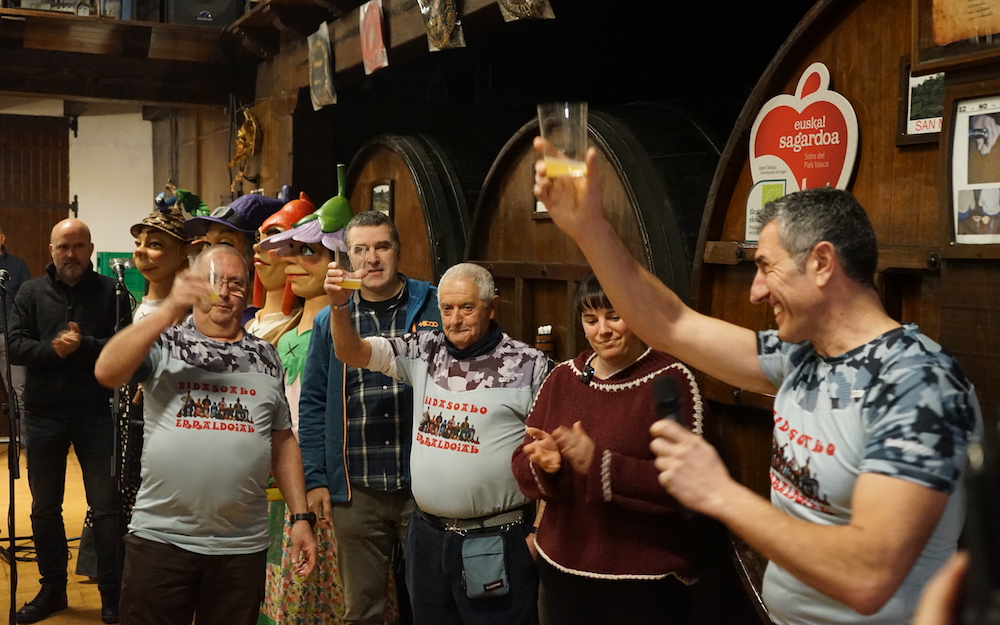 Kupelak husten hasi dira Ola sagardotegian
#irun 
bidasoa.hitza.eus/2026/01/19/kup…