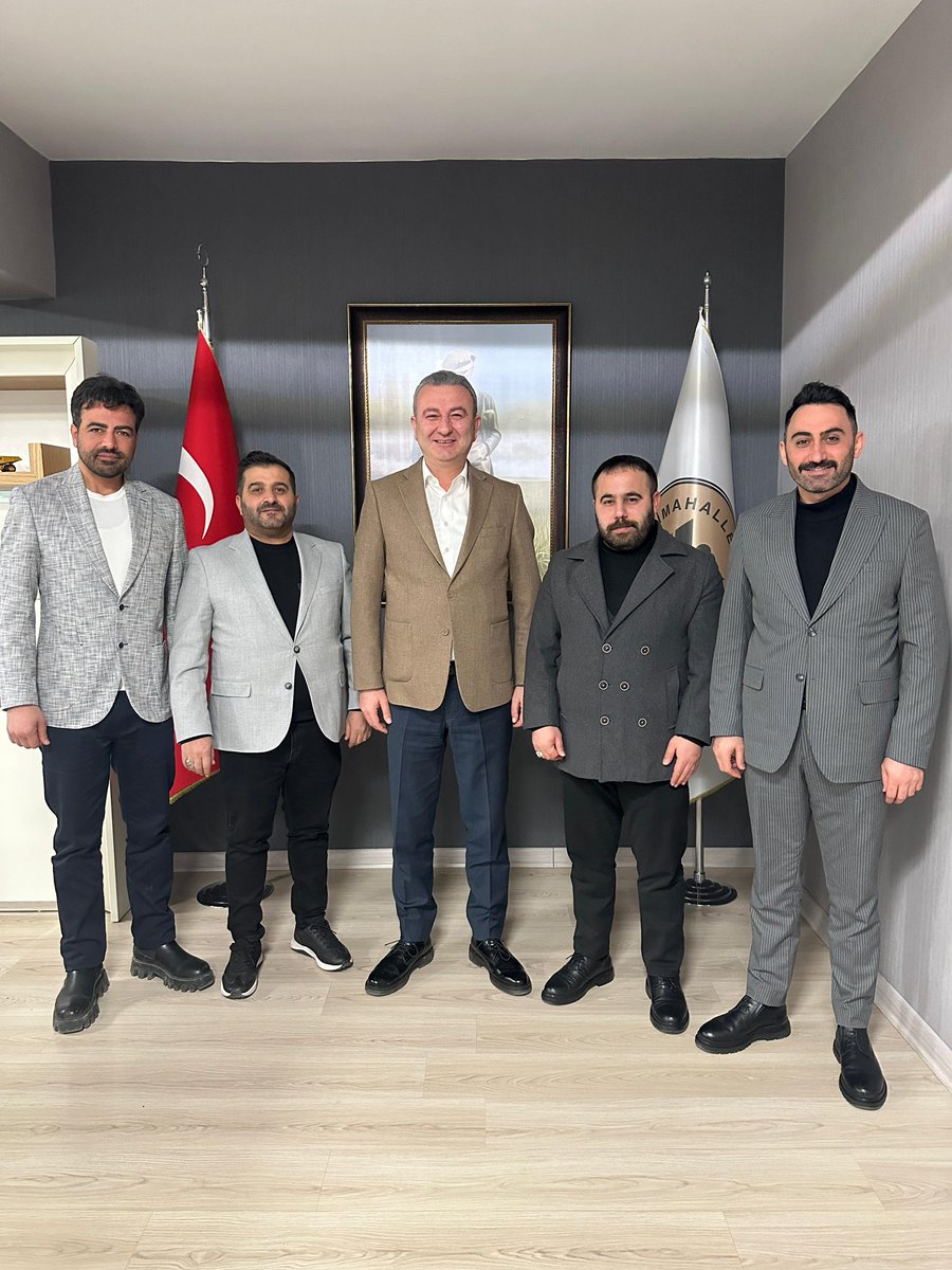 Genç Gümüşhaneliler Derneği (GENÇ GÜM-DER) Genel Merkez yönetimine nazik ziyaretleri dolayısıyla teşekkür ediyorum.