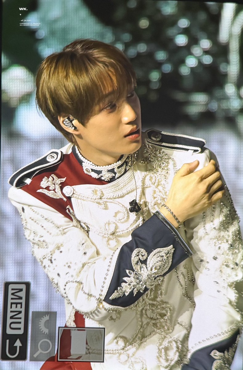 Wkai0114's tweet image. 260119
EXO 'REVERXE' showcase 

 쿠라우우우운👑

#KAI #카이 #종인 #엑소카이
#EXO #엑소 #REVERXE