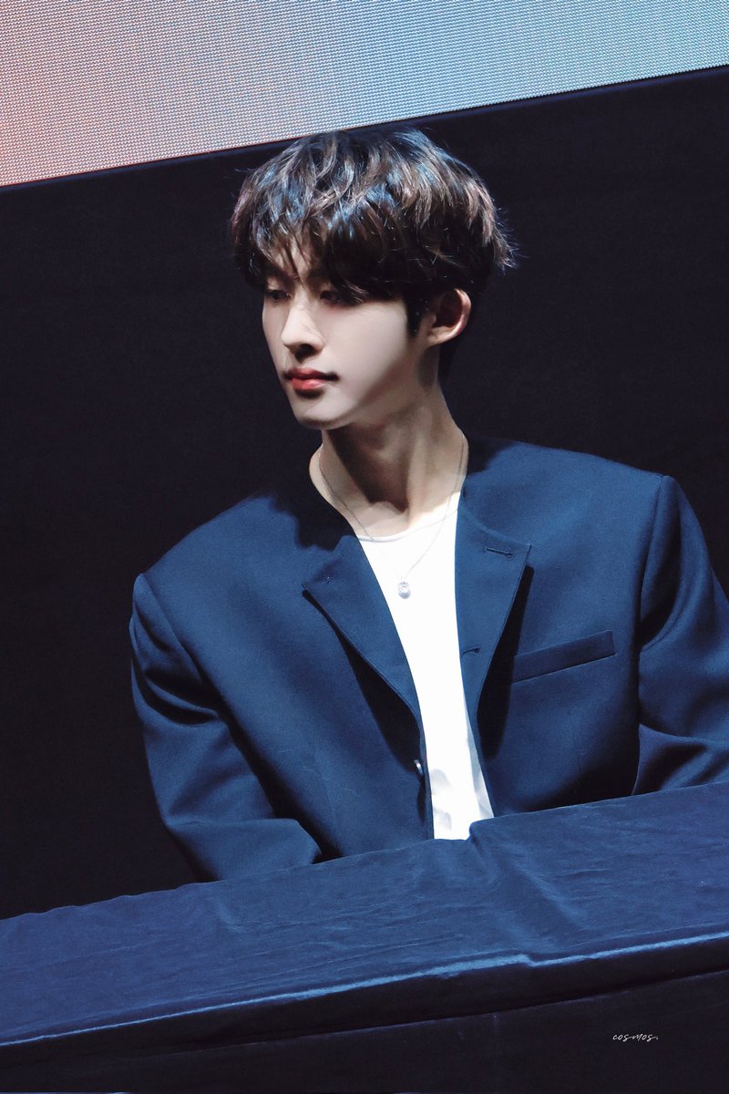 uareemycosmos's tweet photo. 260117 BOY 메가토크

#보이 #BI #김한빈 @shxx131bi131
#비아이 #HANBIN #kimhanbin https://t.co/V1ivgQXxXN
