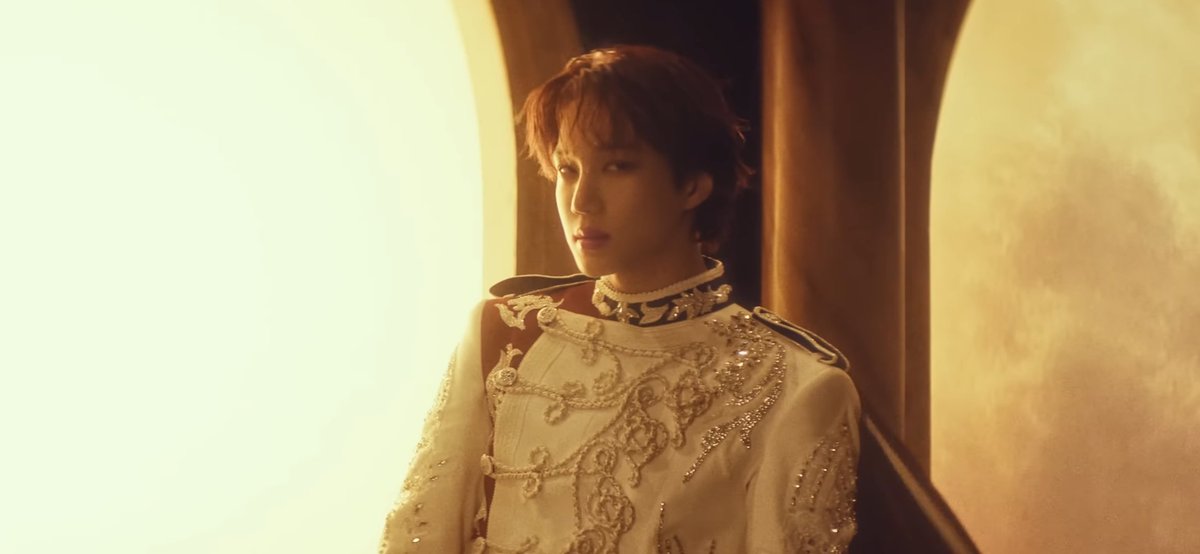 ktyfus5's tweet photo. #EXO #EXO_Crown #Reverxe #KAI #ExoKings https://t.co/oOXz9jYf6a