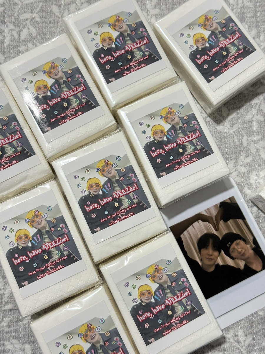 waffles99z's tweet image. 🖤🏴‍☠️ATEEZ IYF ASIA TOUR FREEBIES 🏴‍☠️🖤

🍋 here, have ATEEZue! 
📍Jakarta, Singapore, Kuala Lumpur
🗓️ 31 Jan, 22 Feb, 22 Mar

⋆ tag @waffles99z if you get the freebies🖤
⋆ ekangmo ver is avail too (limited qty), lmk if you want!

#ateez #iyfasiatour #ekangmo