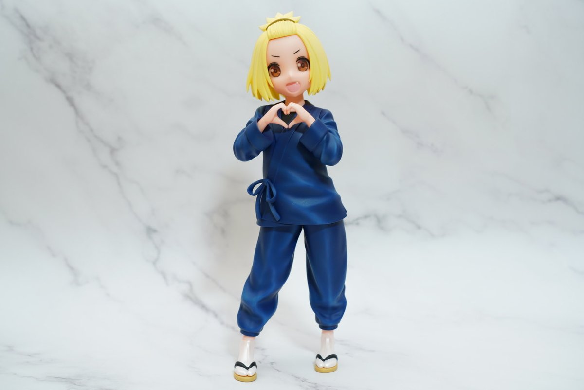 「となりのフィギュア原型師」よりおこめ先生が塗装完成しました！
合わせて，ワンフェスでの当日版権許諾を頂きありがとうございます。

特にズボンのシワを頑張ったので，会場で見て頂けると嬉しいです！

販売の詳細は別途投稿致します。

#WF2026W #WF2026冬 #となりのフィギュア原型師