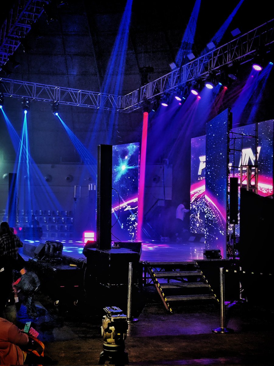 i need to start editing all of my pics/vids now