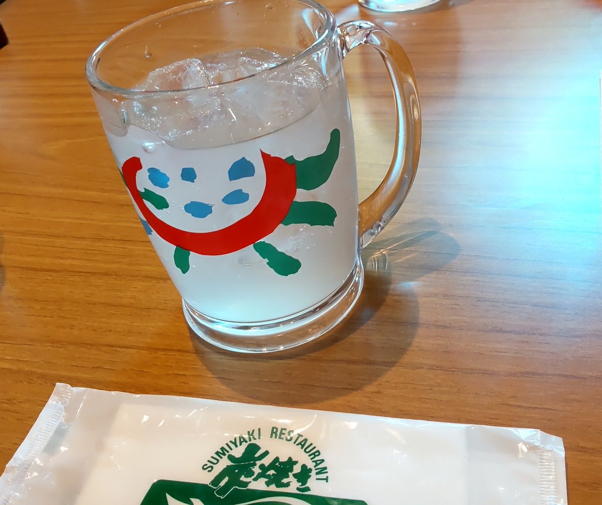 UR8173mi's tweet photo. 今日は 炭焼きレストラン -さわやか-行って来ました 限定のハンバーグを食べて来たよ、友達が 椎茸 食べないと私のに入れてるので １個多いけどね😁

 #外食 #昼食 #お腹ペコリン部 https://t.co/saH2BjG7n3