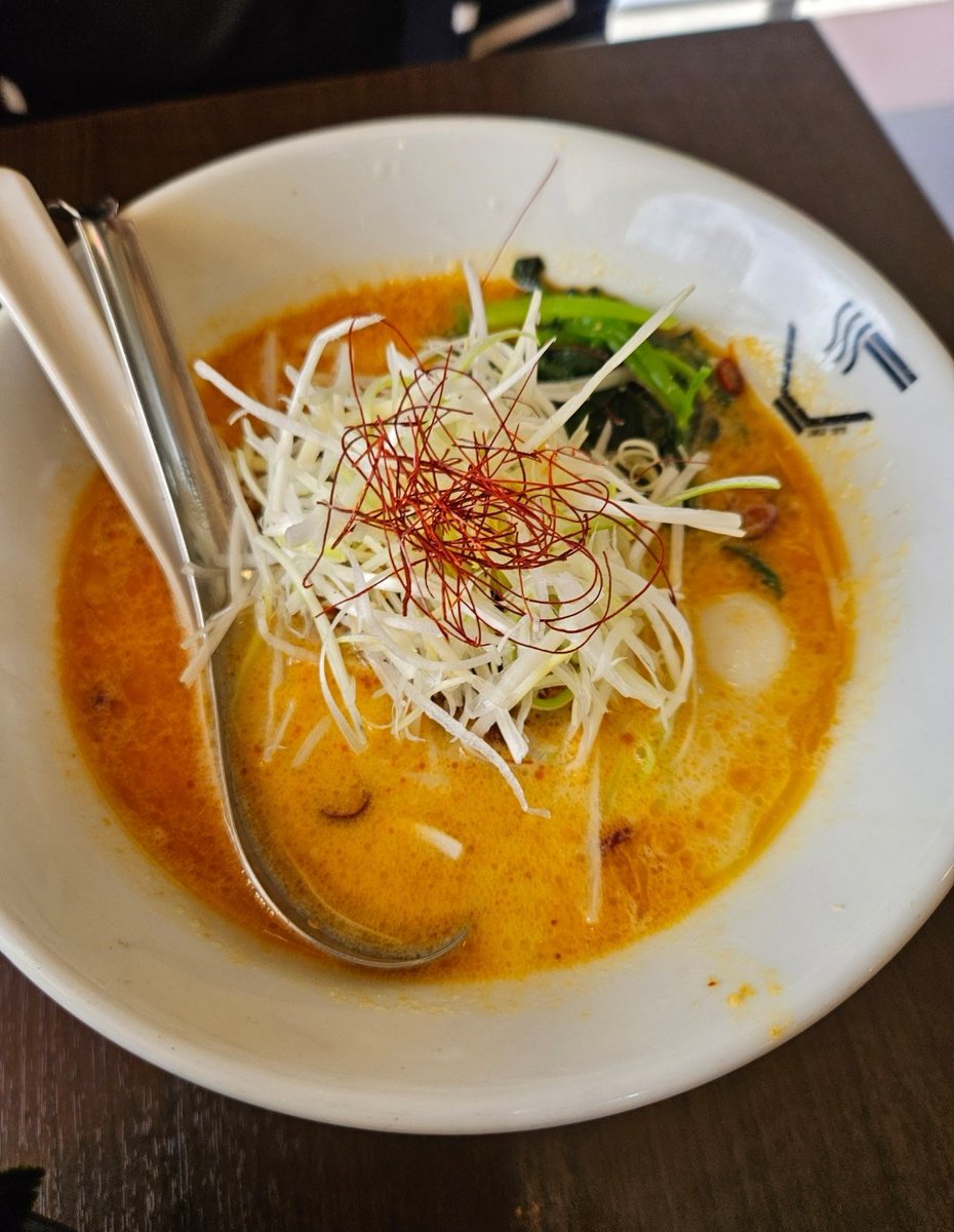 otamaraamen's tweet photo. クリーミーとんこつ ���屋神明 大府
半月店にて。ほんとにクリーミーで美味しかったです😋初めて食べたのは栄のスカイル店でしたが、ちょっと味が違ったような…？どちらにせよ、とても美味しかったです😋  #ラーメン  #神明  #とんこつラーメン  #愛知県 https://t.co/9NS7Knv0b8