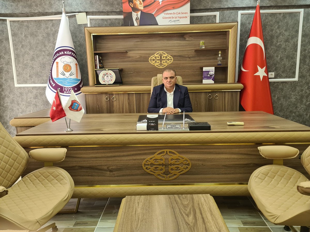 Şanlıurfa Lokantacı, Köfteci ve Tatlıcılar Esnaf Odası Başkanlığı görevine yeniden seçilen Sayın Mehmet Şakak’ı kutluyorum. Yeni dönemde yürütülecek çalışmaların kentimizin ekonomik gelişimine değer katmasını diliyor, görev süresinin Şanlıurfa’mız ve esnaf camiamız adına hayırlı