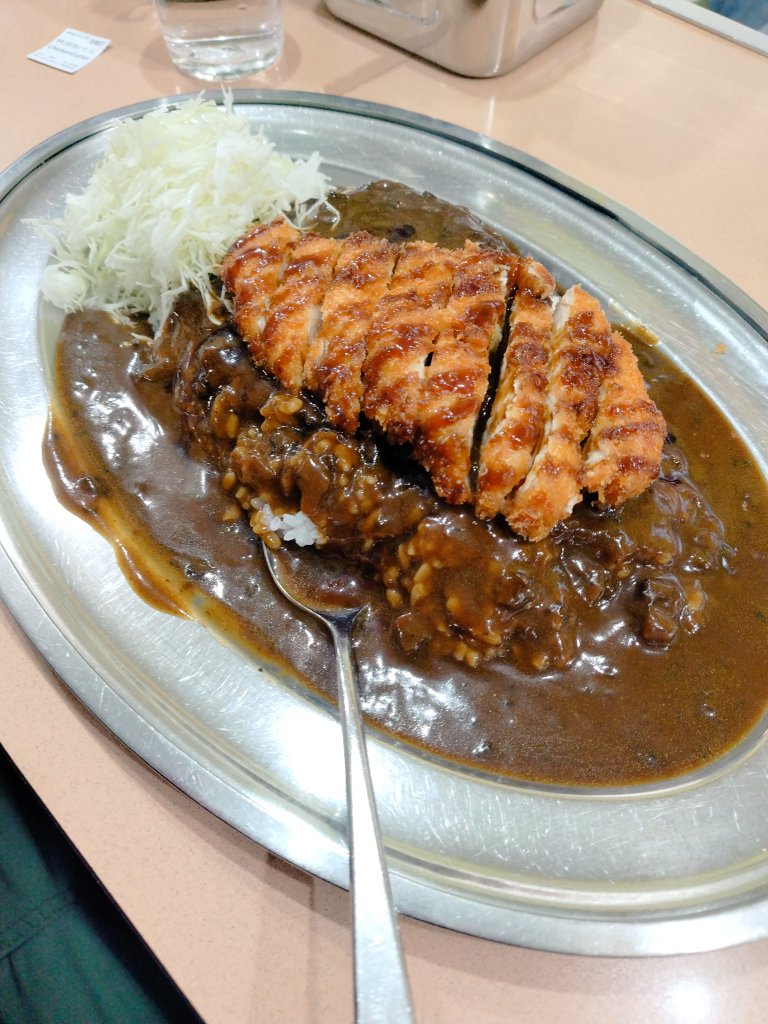 今日は近江町市場🐟、兼六園🌳、ひがし茶屋街へ行き
夜はターバンカレー屋に行きました～
昨日と違って予定もりもりの1日でした😆