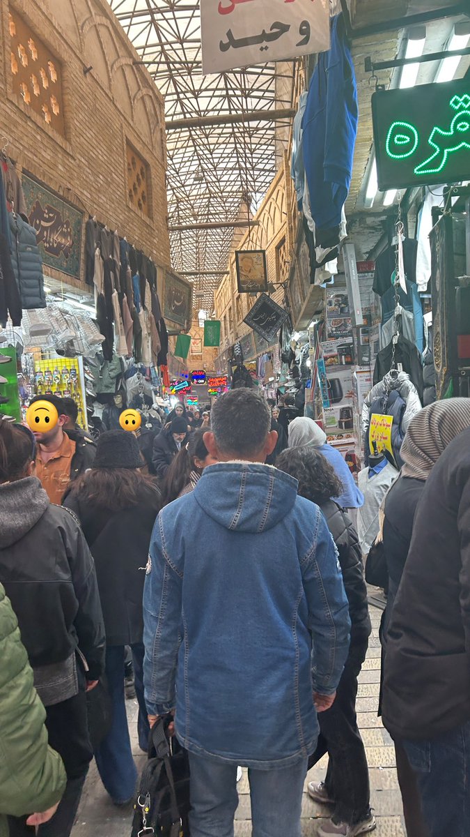 Khorschid_T's tweet photo. مردم واقعی یک هفته‌س توی ایران برگشتن سر کار و زندگیشون، اما ایرانِ توی اینترنشنال و منوتو هنوز جنگه :) https://t.co/OhfVcNFFzf