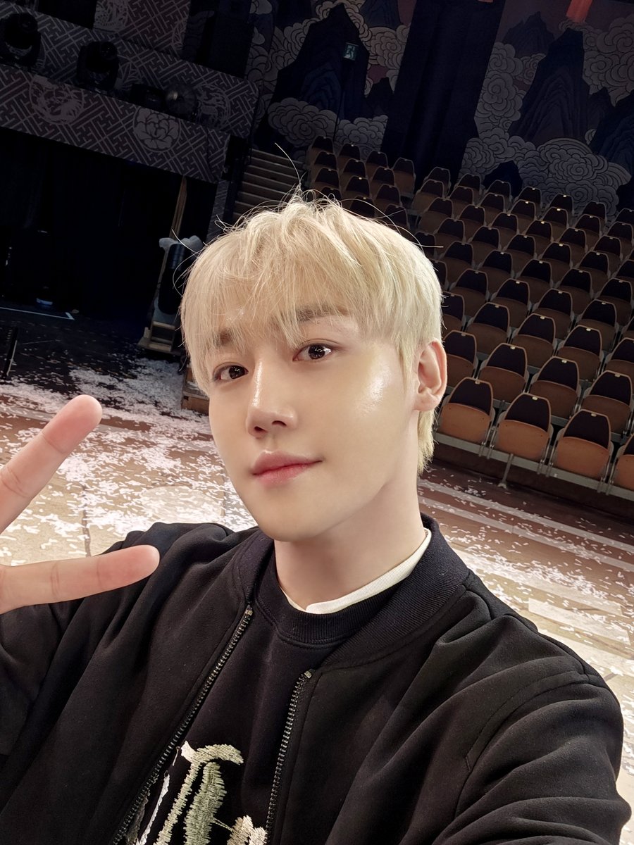 GoldenChild's tweet image. [💡] #골드니스 여러분!
잠시 후 9:00 AM 국회방송 #국회K컬처에날개를달다
#이장준 이 출연합니다. 

#GoldenChild #골든차일드 #GNCD
#LEEJANGJUN