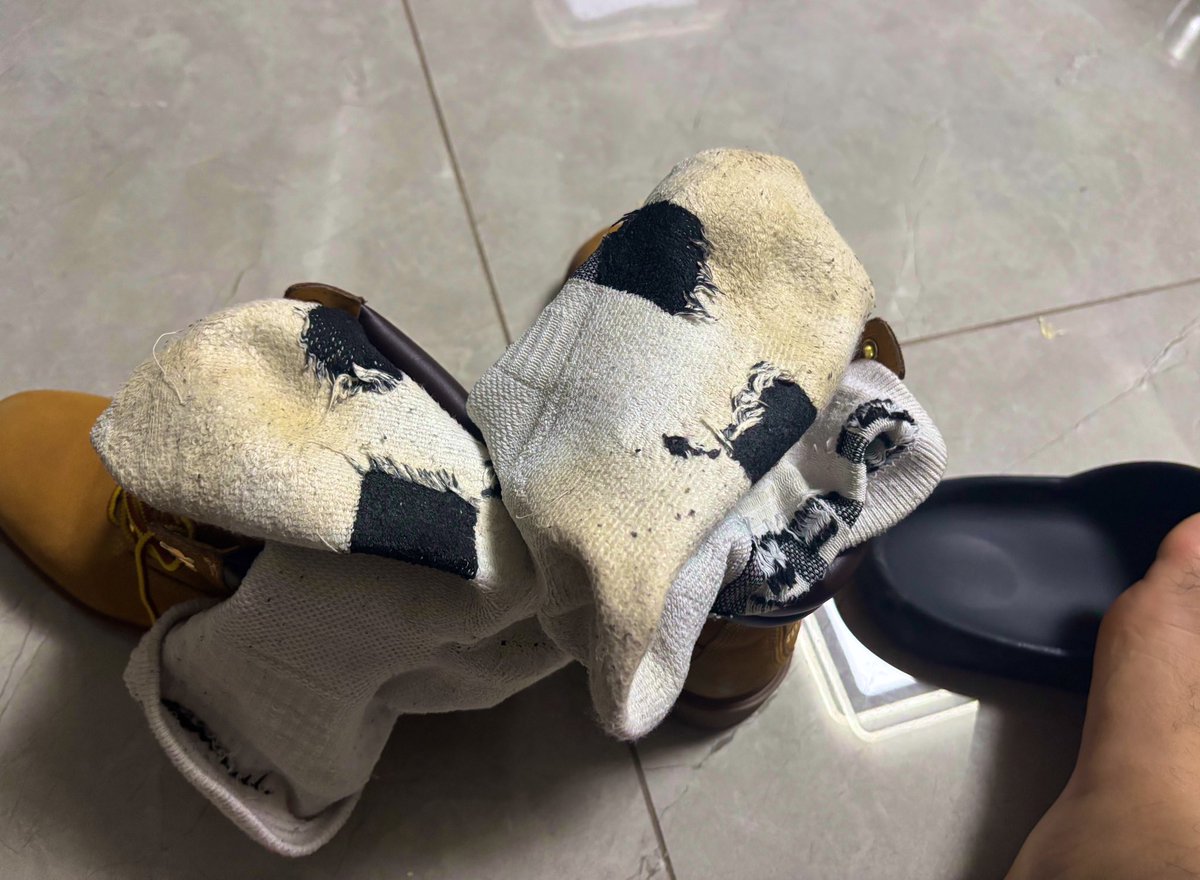 Surrender3249's tweet image. 臭晕你个猪脑大傻逼