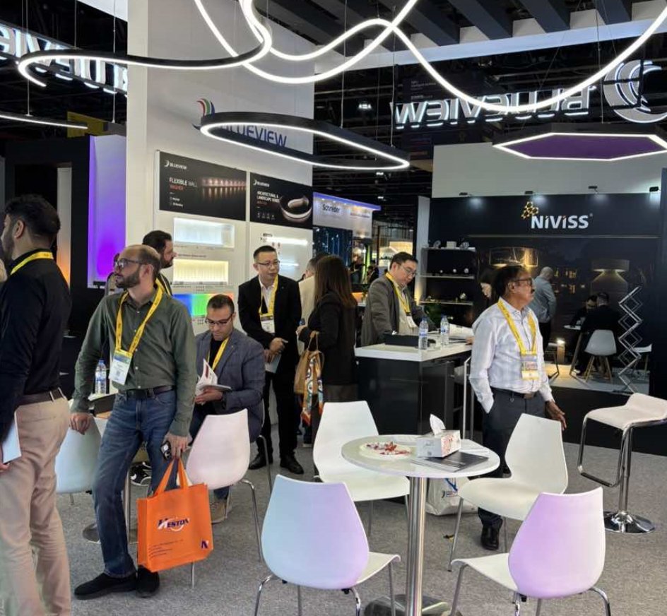 Light + Intelligent Building Middle East 2026 has successfully concluded!
Blueview made a stunning appearance with a meticulously designed booth and a dedicated professional team on-site throughout the event.
#Dubai #LEDlight #expo #LEDstrip #lightingsolution #decorativelightin