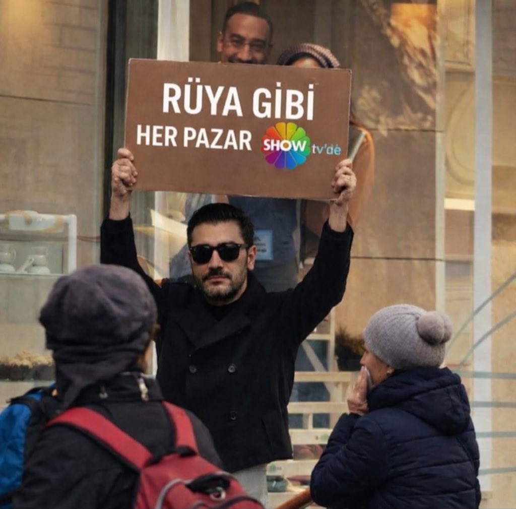 nightsyntaxz's tweet image. Dizinin prını sırtladı götürüyor efsane biri

#rüyagibi