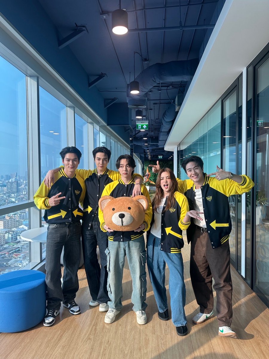 พร้อมเจอ ‘แม็กกี้บาส’ และขี้ซุยบราเทอร์ ในการลงสนามเข้าตู้แข่ง RoV ใน ‘Live RoV GM EVENT ซอโซ่ล่ามธีร์’ กันรึยังค้าบบบ 👀🎮👾

📟รับชม Live ได้ทาง
YouTube: Garena RoV Thailand
🔗 youtube.com/live/M7CVf3QyI…

BS BROTHERS X ROV
#ROV_GMEVENT_ซอโซ่ล่ามธีร์
#maxky_rp 
#maxkybas