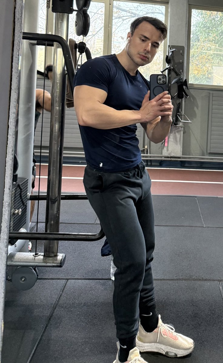 Εσύ αν με έβλεπες στο γυμναστήριο Τι επάγγελμα θα πίστευες ότι κάνω;