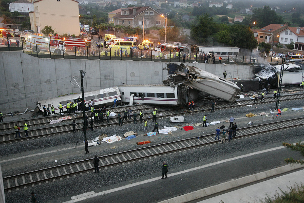 Dice la Izquierda que NO politicemos la desgracia de Adamuz.

Pero ellos tardaron literalmente 1 minuto en pedir responsabilidades al PP en el Accidente de Angrois y en la DANA de Valencia. Pues CLARO que hay que pedir RESPONSABILIDADES