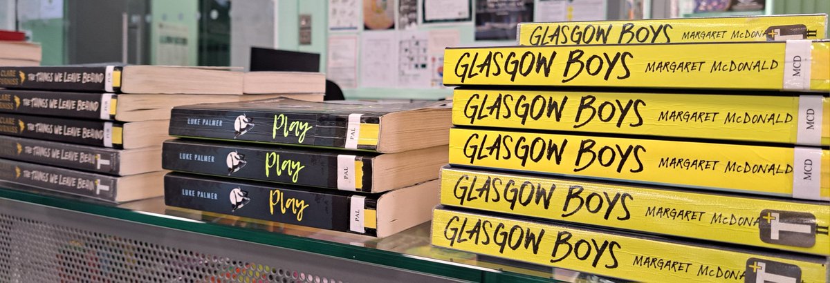 Hardenhuish Library tweet media