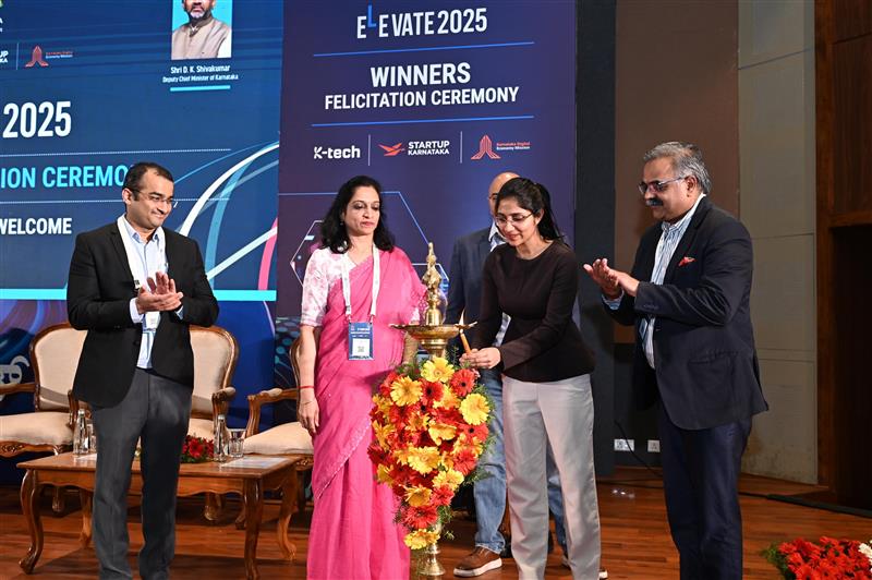 TrashCon tweet media